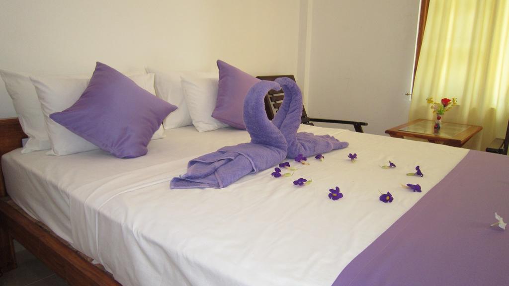 Hotel Gayan'S Удавалаве Экстерьер фото