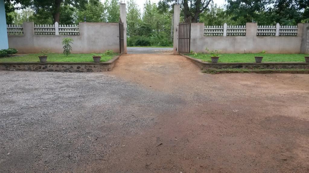 Hotel Gayan'S Удавалаве Экстерьер фото